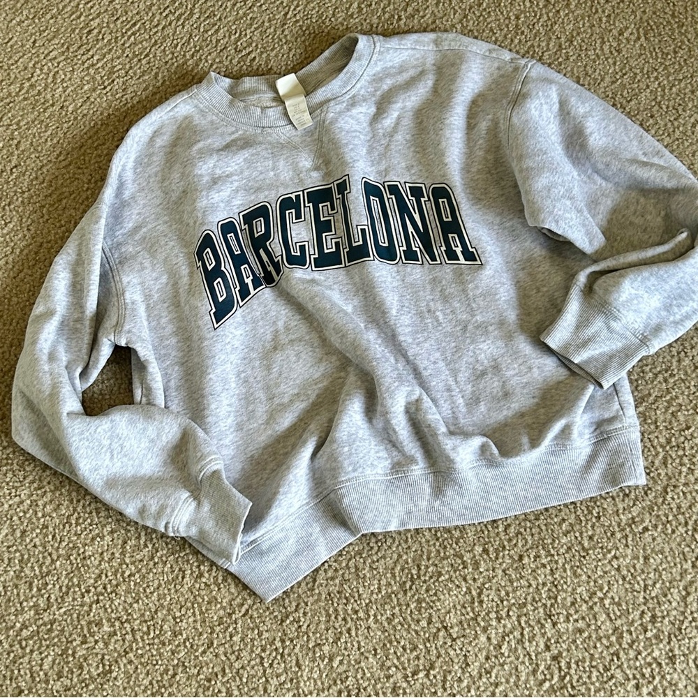 H&M Heather Light Gray Barcelona Crew Neck Sweatshirt size S small